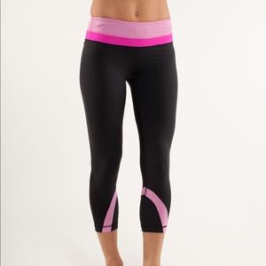 LULULEMON $86 Womens Size 4 Black Pink Run Inspire Crop II Mid Rise Leggings AA5